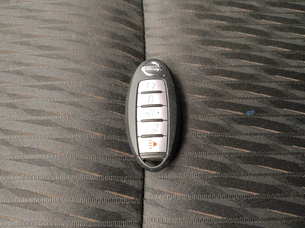 2019 Nissan Rogue in Independence, MO 64055 - 18128627 32