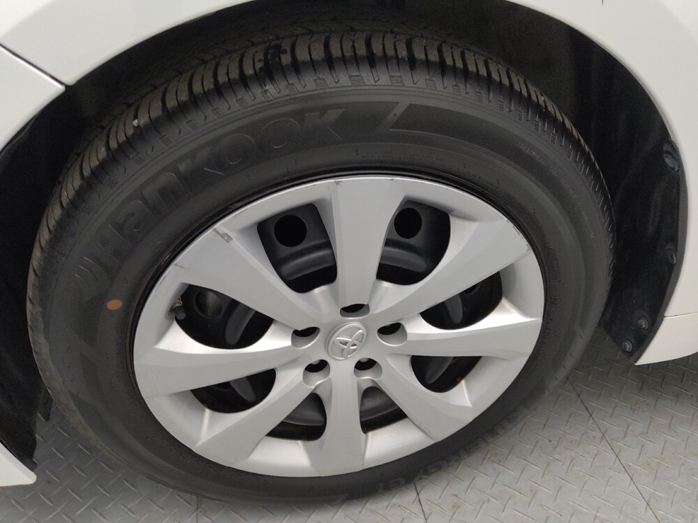 2020 Toyota Corolla in Independence, MO 64055 - 18128628 31