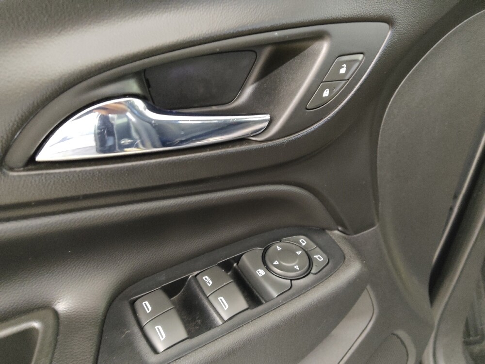 2019 Chevrolet Equinox in Midlothian, IL 60445 - 18128635 27