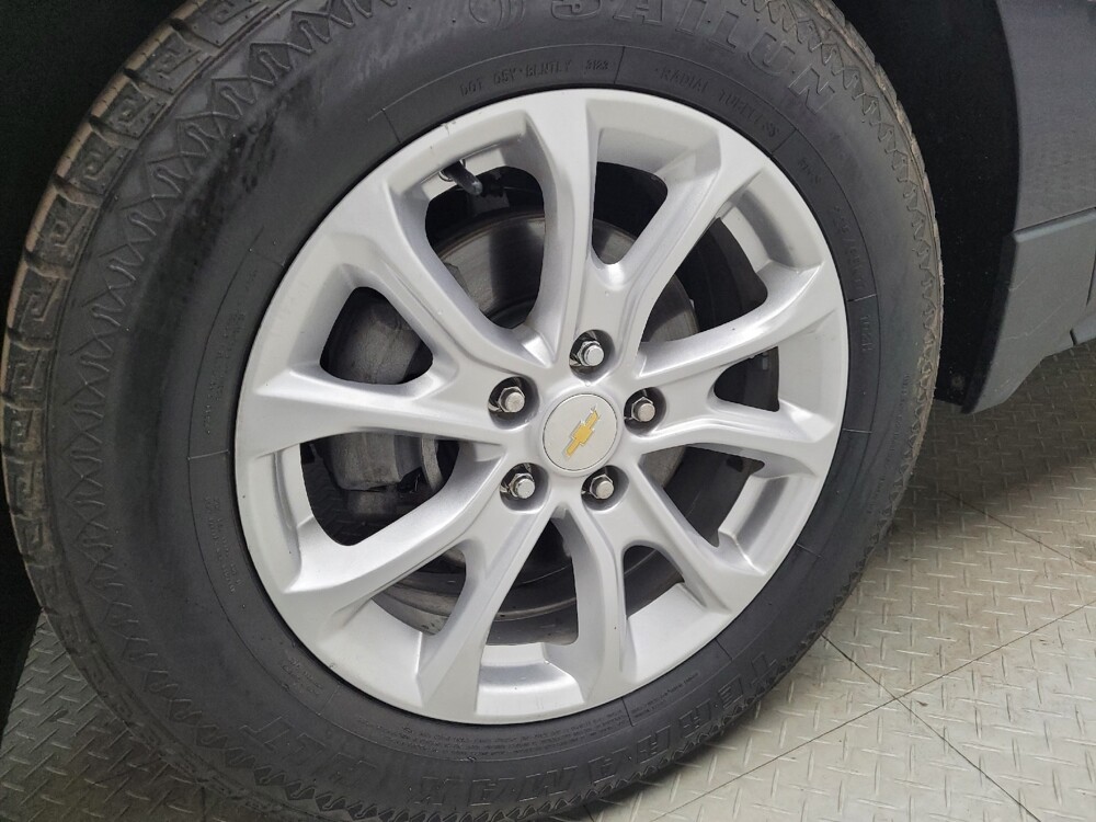 2020 Chevrolet Equinox in Grand Rapids, MI 49508 - 18128643 31