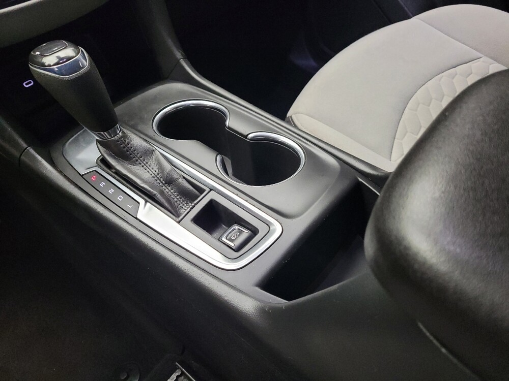 2020 Chevrolet Equinox in Grand Rapids, MI 49508 - 18128643 26