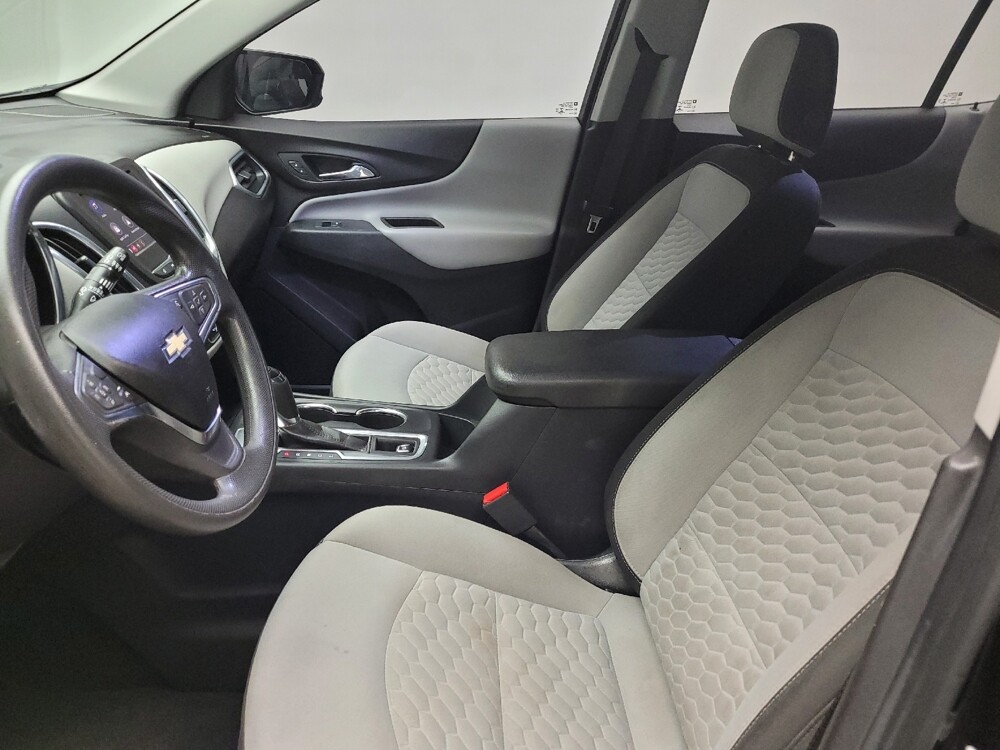 2020 Chevrolet Equinox in Grand Rapids, MI 49508 - 18128643 17