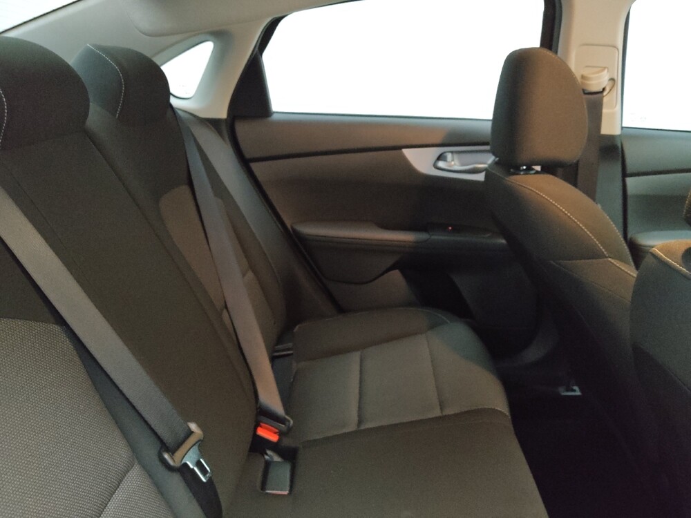 2023 Kia Forte in Lombard, IL 60148 - 18128649 19