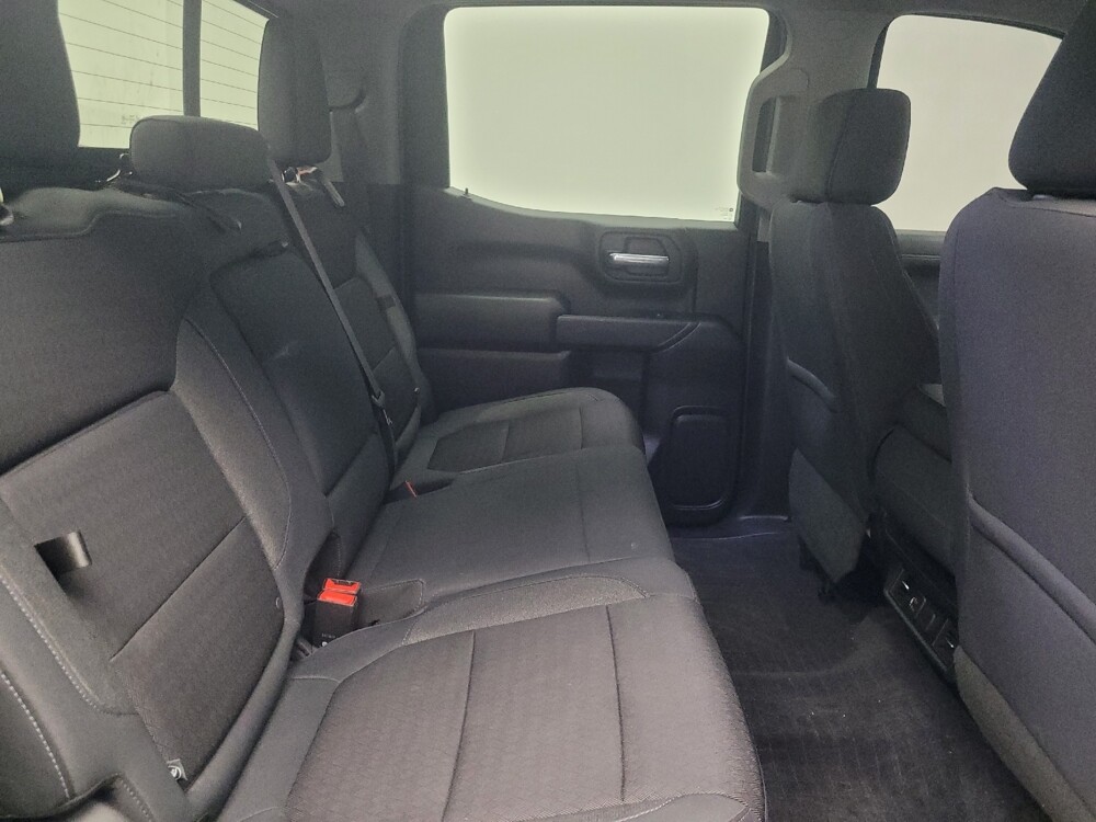 2019 Chevrolet Silverado 1500 in Mishawaka, IN 46545 - 18128651 19