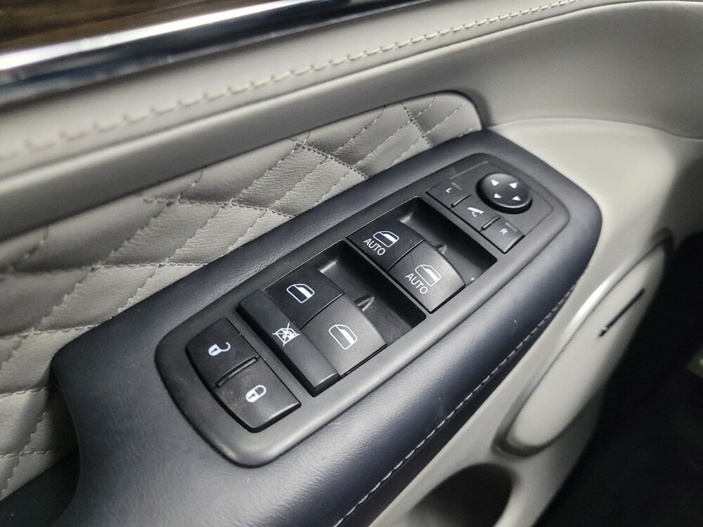 2019 Jeep Grand Cherokee in Indianapolis, IN 46219 - 18128654 27