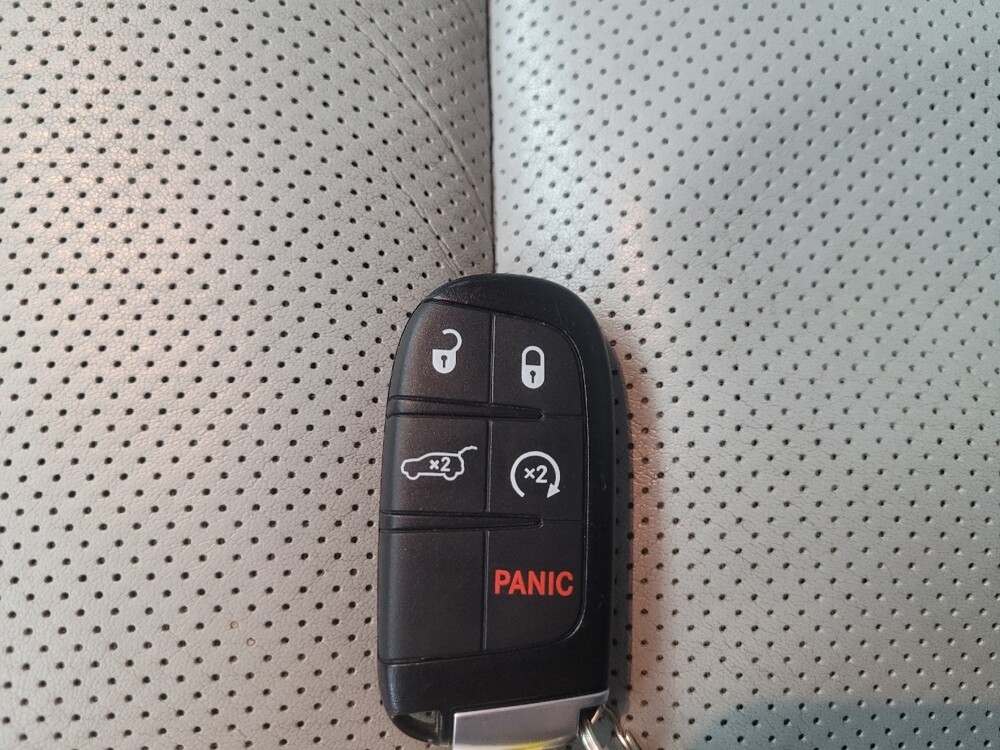 2019 Jeep Grand Cherokee in Indianapolis, IN 46219 - 18128654 32