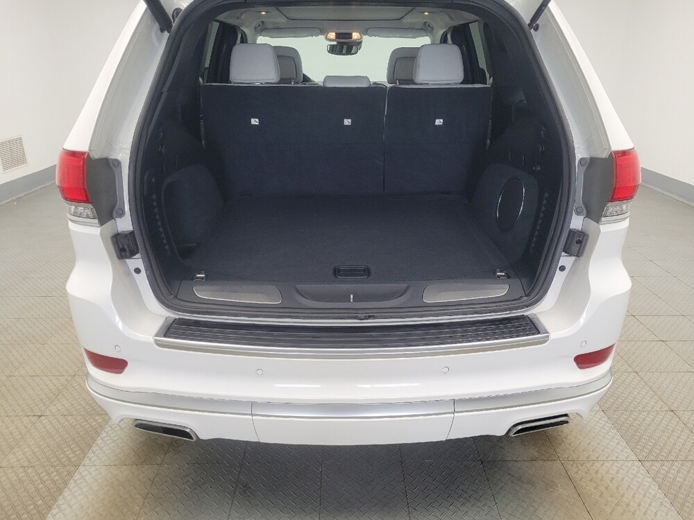 2019 Jeep Grand Cherokee in Indianapolis, IN 46219 - 18128654 29