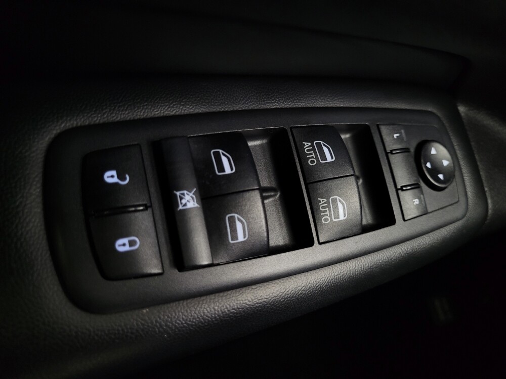 2019 Jeep Grand Cherokee in Las Vegas, NV 89104 - 18128662 27