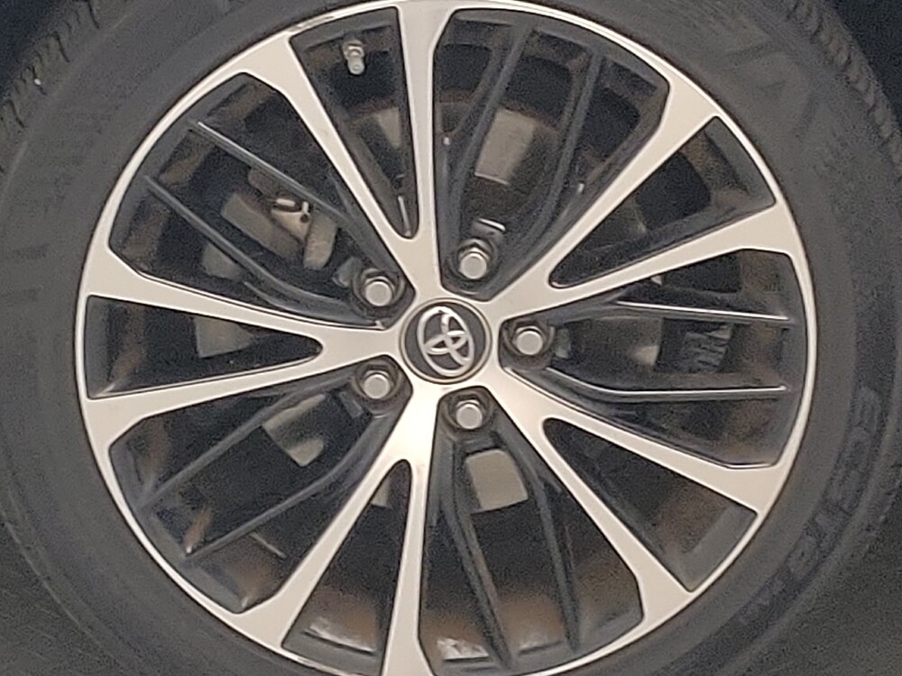 2018 Toyota Camry in Live Oak, TX 78233 - 18128677 31