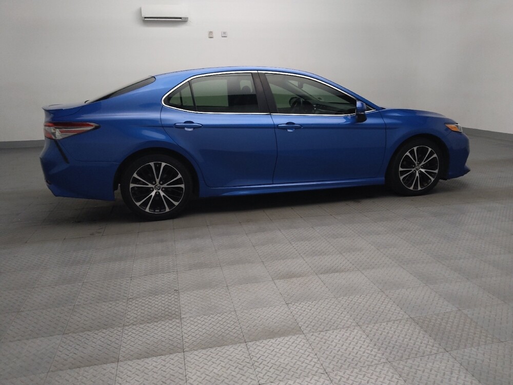2018 Toyota Camry in Live Oak, TX 78233 - 18128677 10