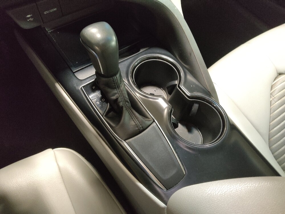 2018 Toyota Camry in Live Oak, TX 78233 - 18128677 26