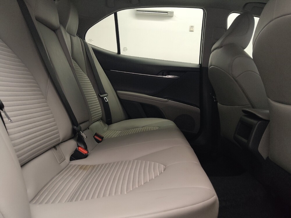 2018 Toyota Camry in Live Oak, TX 78233 - 18128677 19