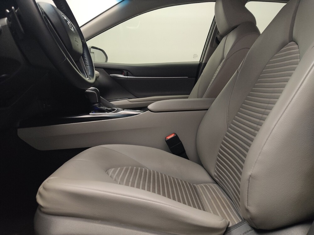2018 Toyota Camry in Live Oak, TX 78233 - 18128677 17