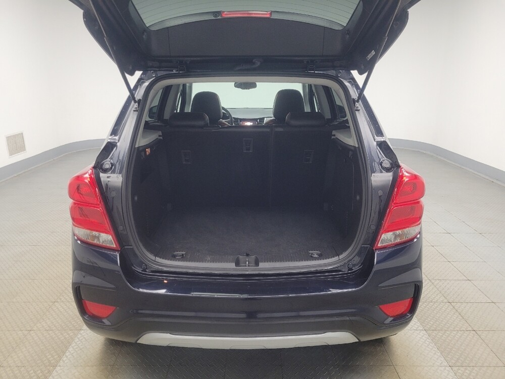 2021 Chevrolet Trax in Indianapolis, IN 46219 - 18128678 29