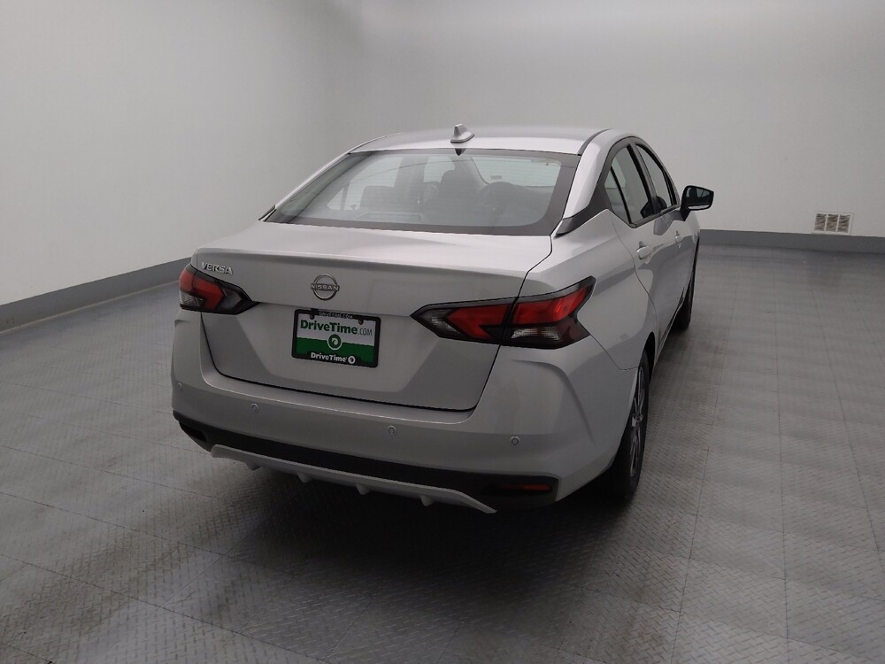 2025 Nissan Versa in Springfield, MO 65807 - 18128680 7