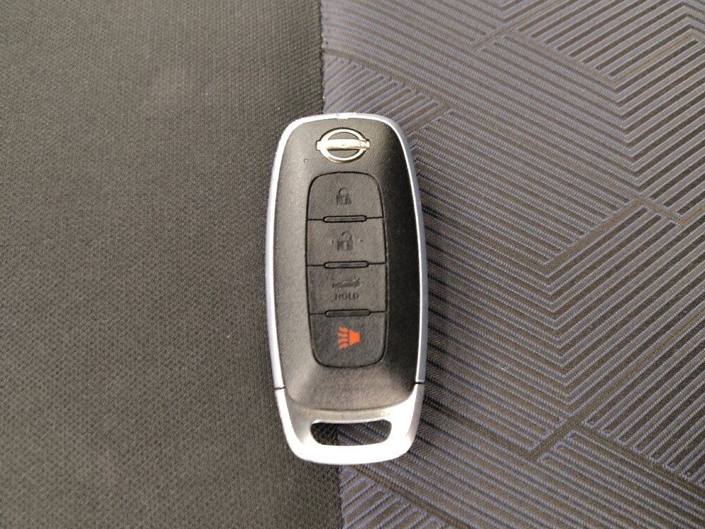 2025 Nissan Versa in Springfield, MO 65807 - 18128680 32