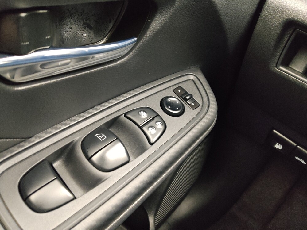 2025 Nissan Versa in Springfield, MO 65807 - 18128680 27