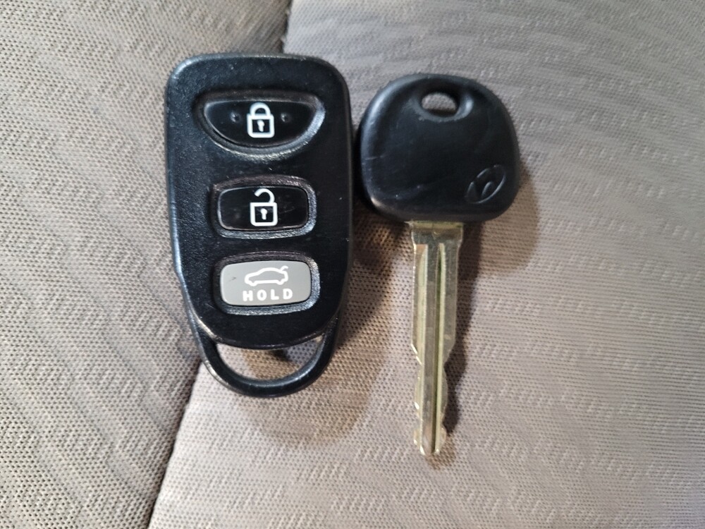 2014 Hyundai Elantra in Sacramento, CA 95821 - 18128682 32