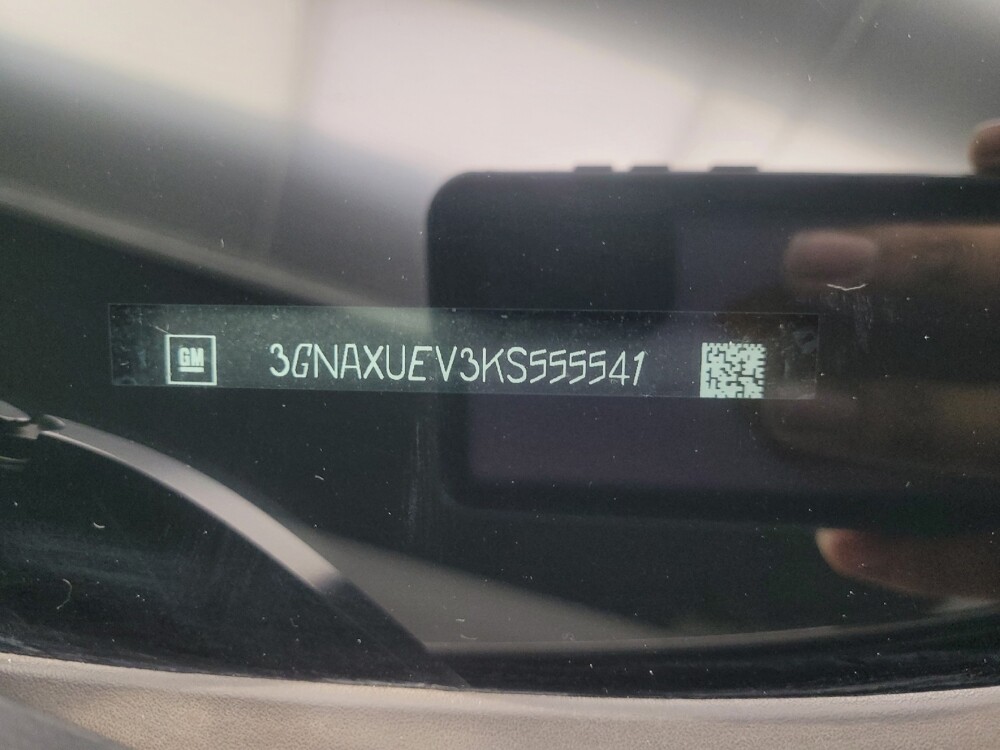 2019 Chevrolet Equinox in Indianapolis, IN 46219 - 18128683 33