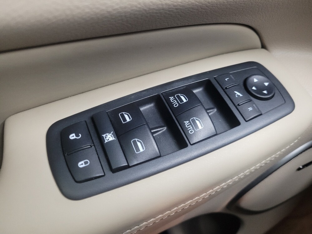 2018 Jeep Grand Cherokee in Indianapolis, IN 46219 - 18128684 27