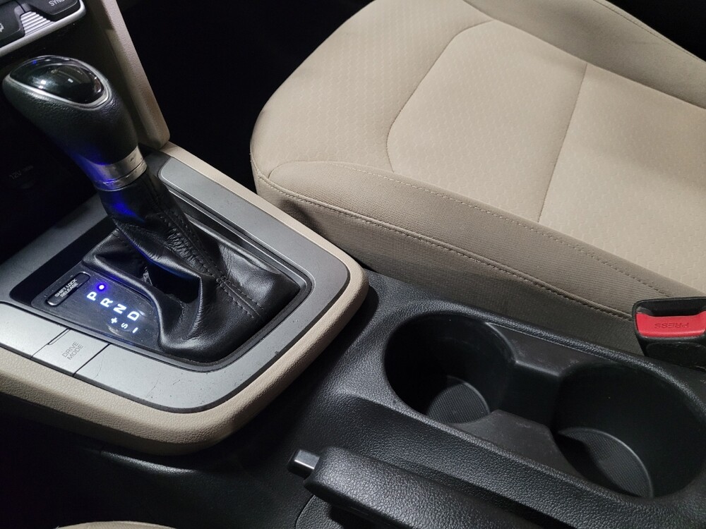 2020 Hyundai Elantra in Williamstown, NJ 8094 - 18128708 26