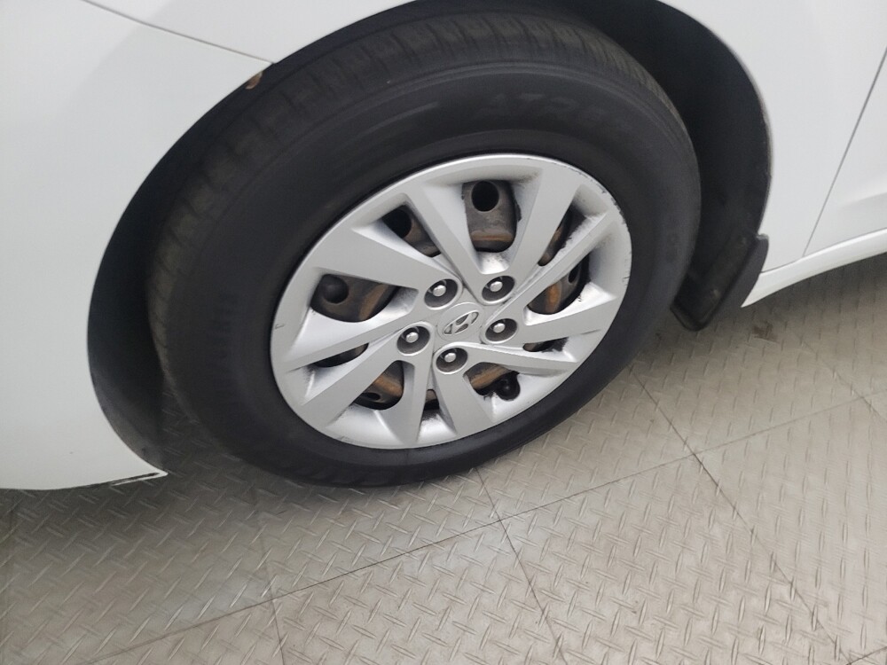 2020 Hyundai Elantra in Williamstown, NJ 8094 - 18128708 31