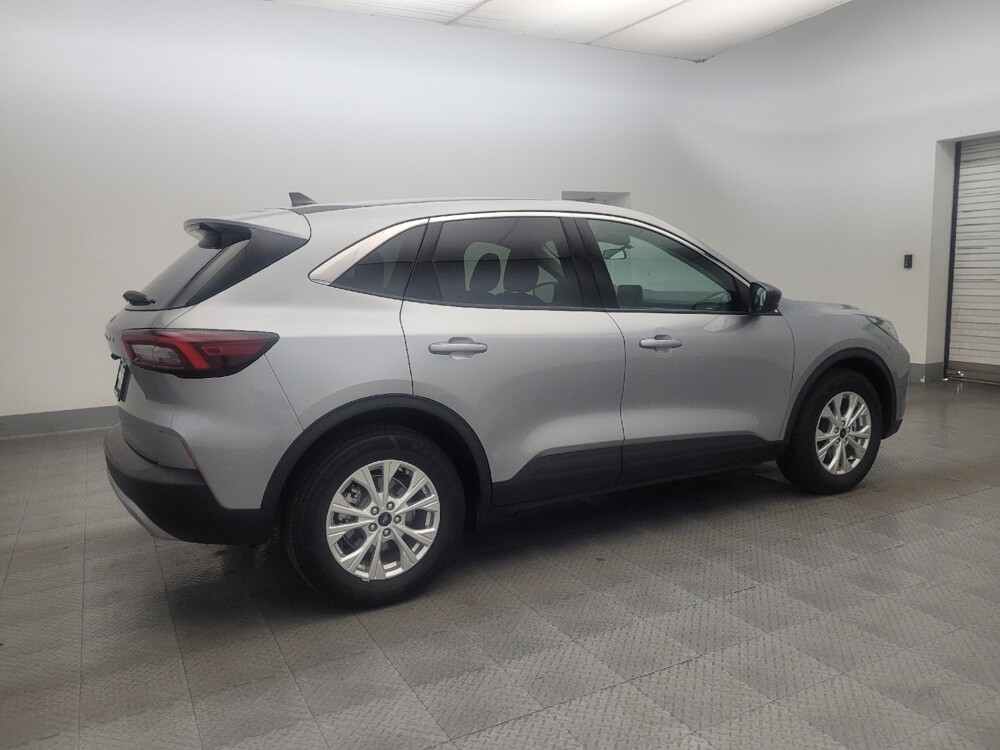 2024 Ford Escape in Chandler, AZ 85225 - 18128712 10