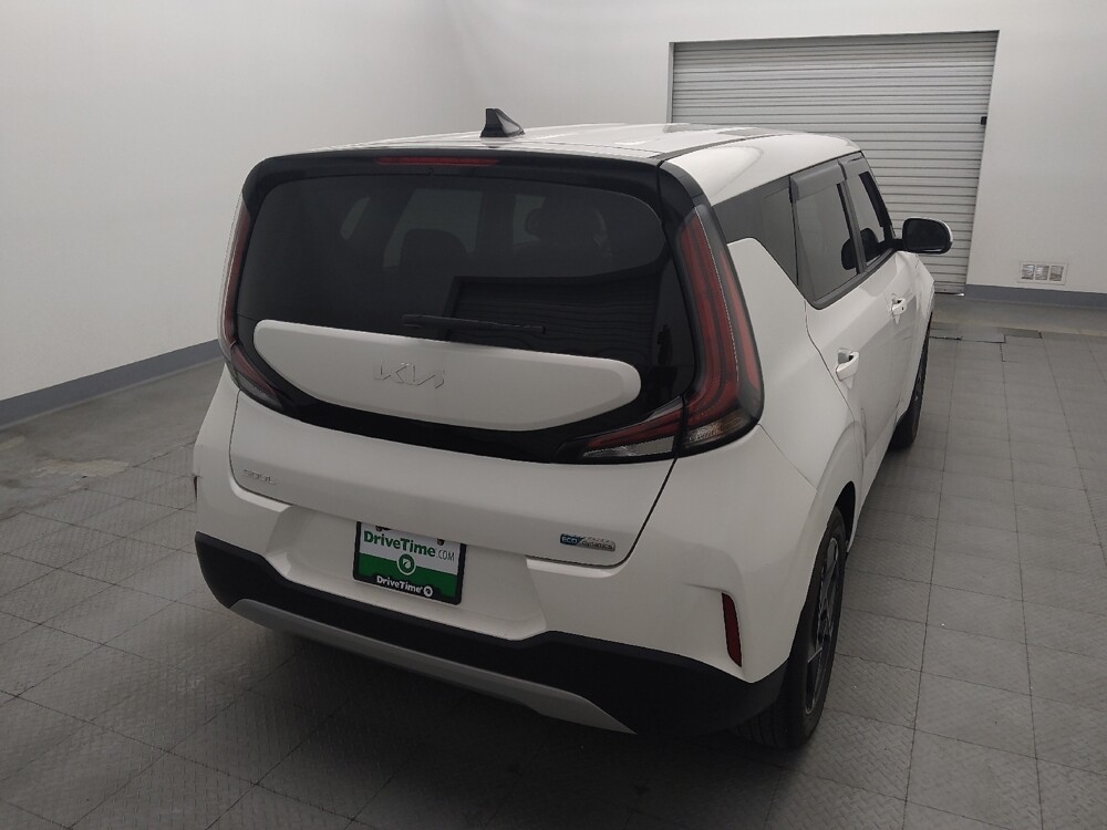 2024 Kia Soul in Houston, TX 77074 - 18128717 7