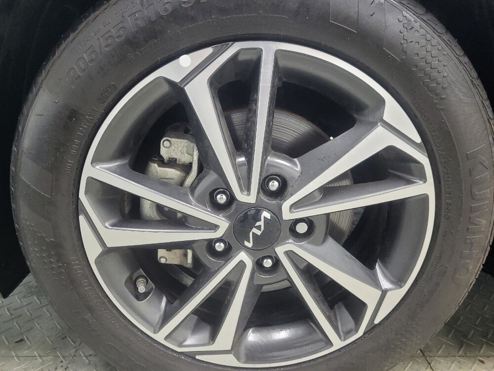 2024 Kia Forte in Indianapolis, IN 46219 - 18128722 31