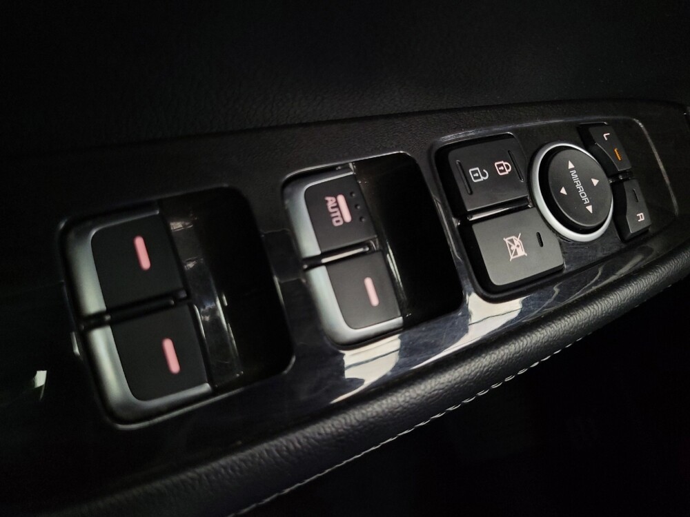 2016 Kia Sorento in Las Vegas, NV 89102 - 18128724 27