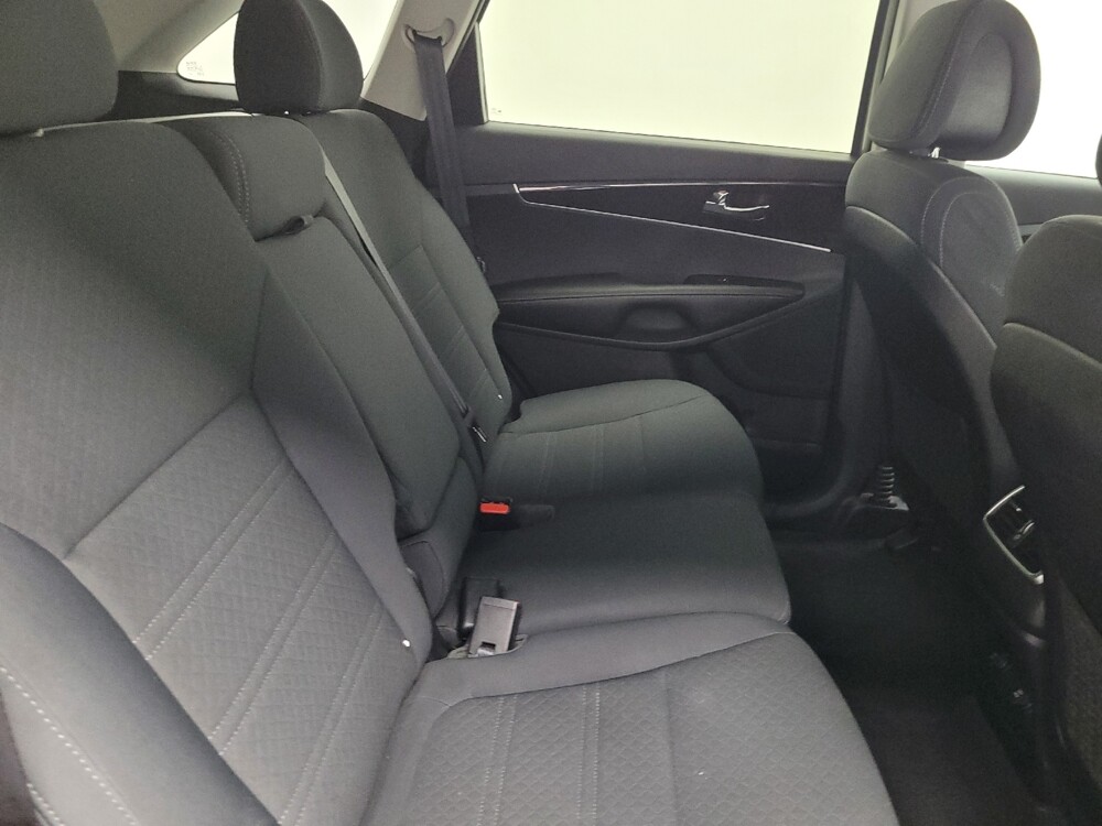2016 Kia Sorento in Las Vegas, NV 89102 - 18128724 19
