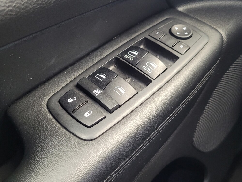 2017 Jeep Grand Cherokee in Toledo, OH 43617 - 18128747 27