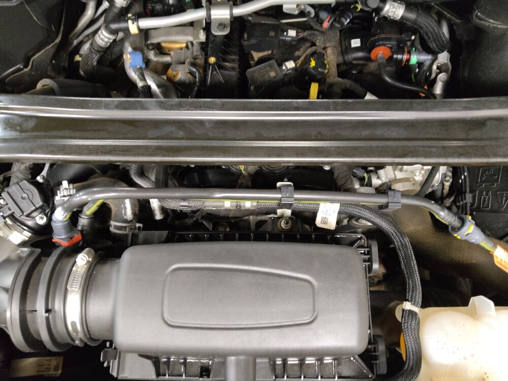 2023 Ford Explorer in Oklahoma City, OK 73139 - 18128748 30