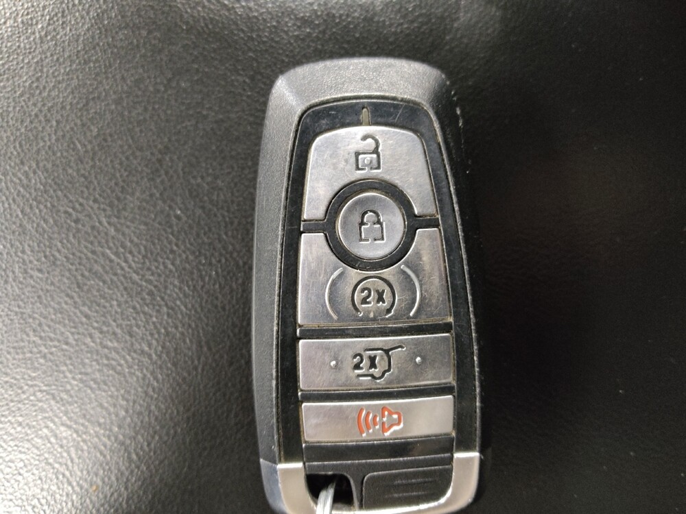 2023 Ford Explorer in Oklahoma City, OK 73139 - 18128748 32