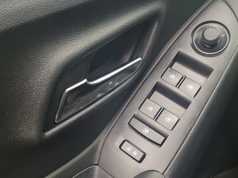 2015 Chevrolet Trax in Memphis, TN 38115 - 18128752 27