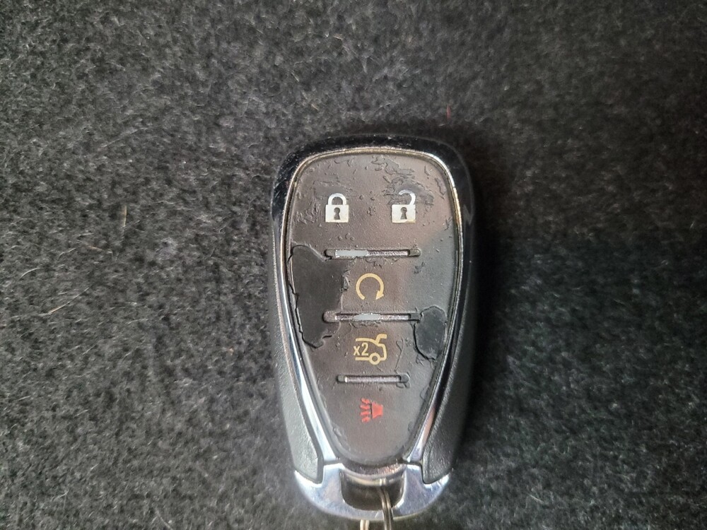 2020 Chevrolet Malibu in Mishawaka, IN 46545 - 18128772 32