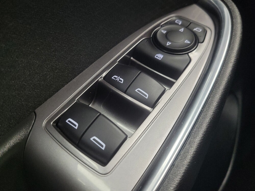 2020 Chevrolet Malibu in Mishawaka, IN 46545 - 18128772 27