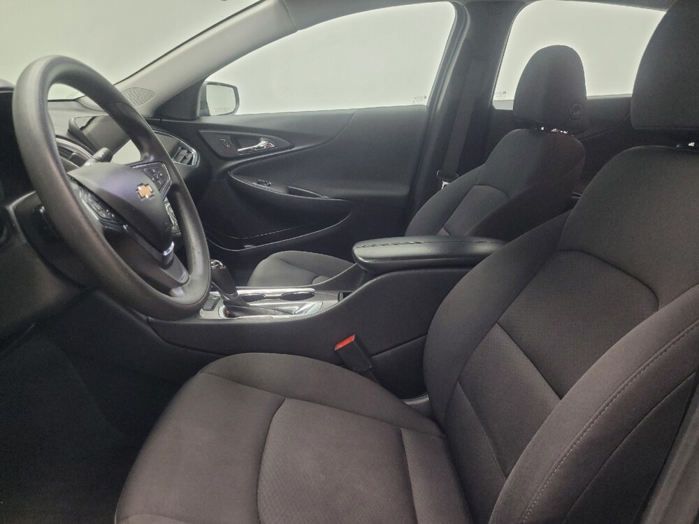 2020 Chevrolet Malibu in Mishawaka, IN 46545 - 18128772 17