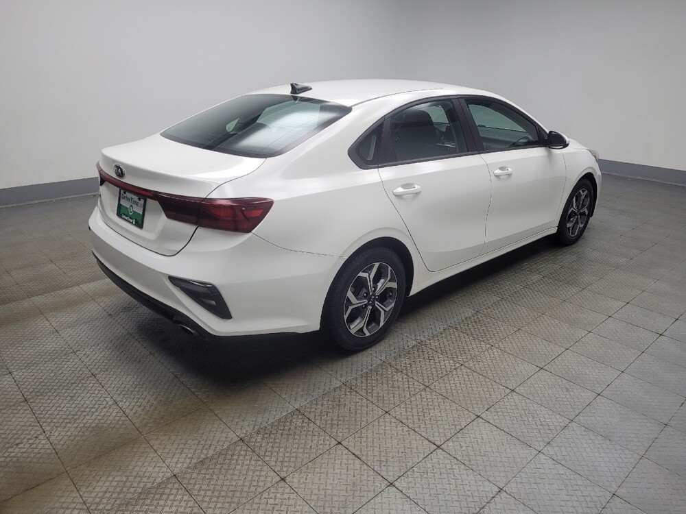2019 Kia Forte in Mishawaka, IN 46545 - 18128776 10