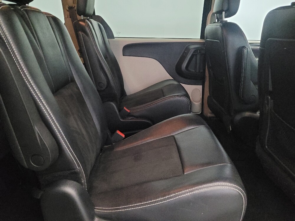 2019 Dodge Grand Caravan in Temple Hills, MD 20746 - 18128792 19