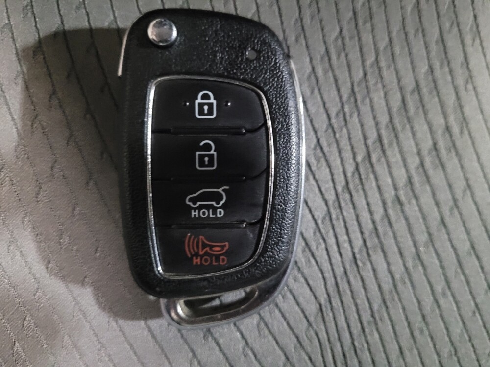 2017 Hyundai Santa Fe in Glen Burnie, MD 21061 - 18128793 32