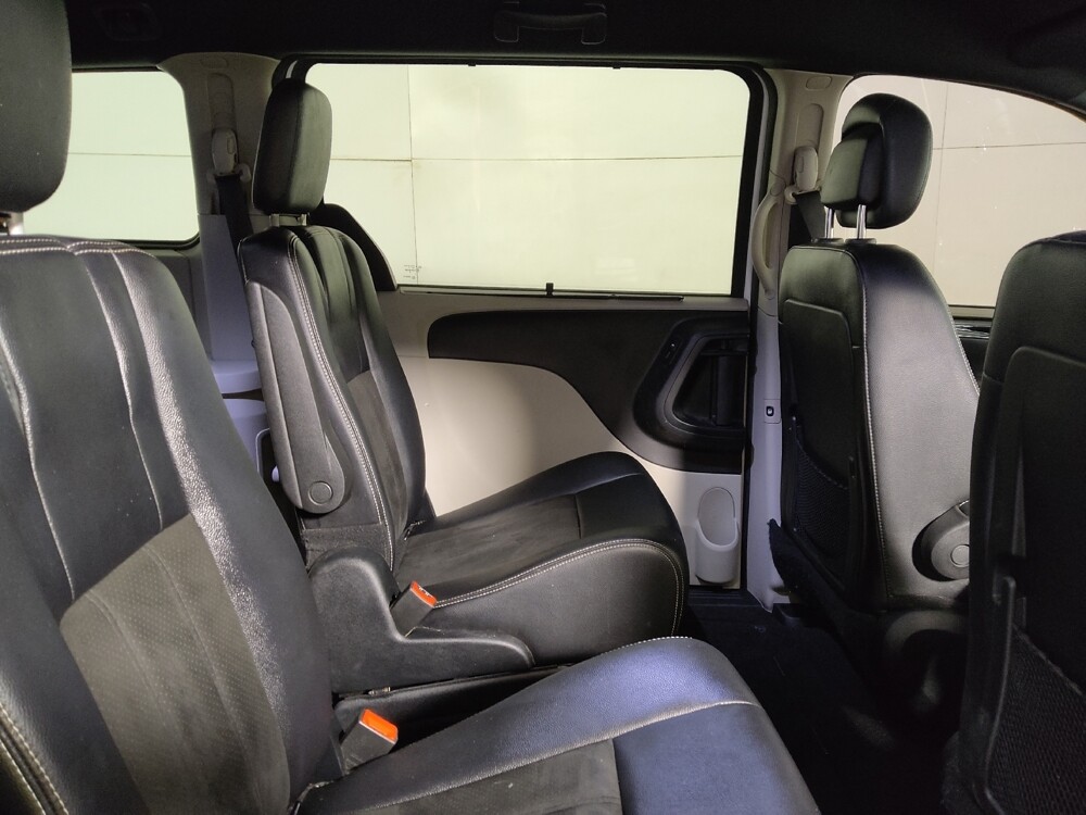 2019 Dodge Grand Caravan in Midlothian, IL 60445 - 18128794 19