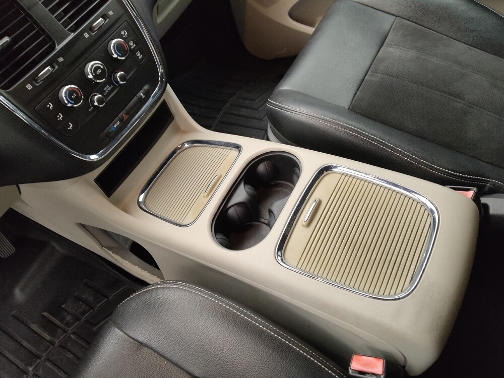 2019 Dodge Grand Caravan in Topeka, KS 66611 - 18128795 26