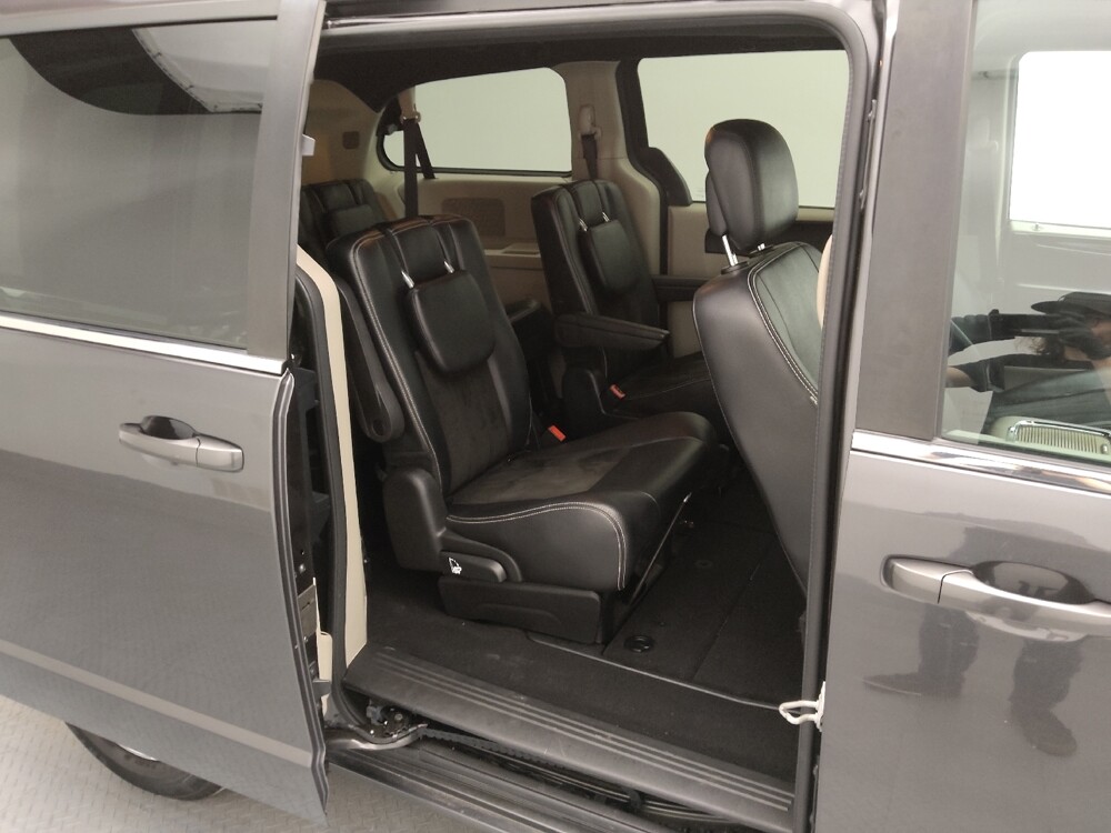 2019 Dodge Grand Caravan in Topeka, KS 66611 - 18128795 19