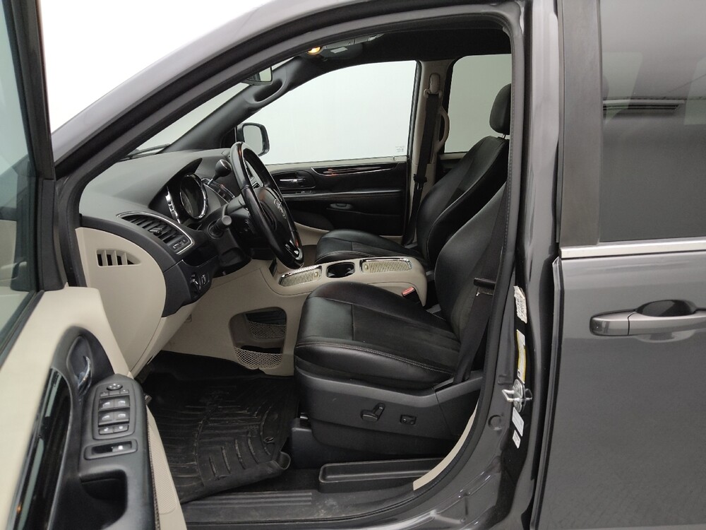 2019 Dodge Grand Caravan in Topeka, KS 66611 - 18128795 17