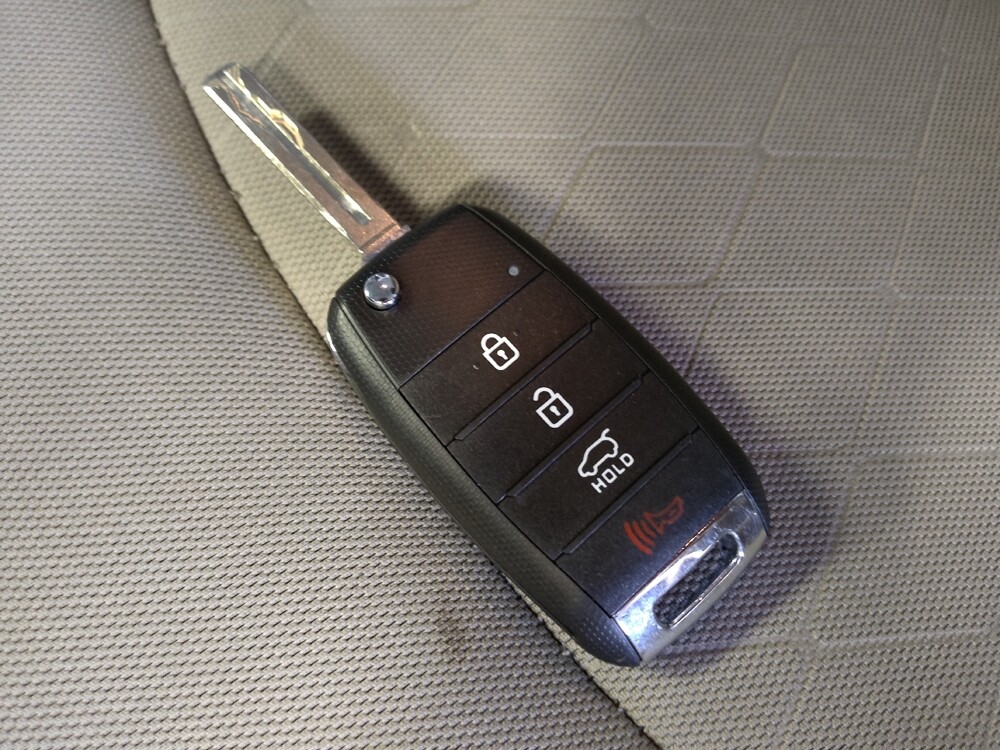 2017 Kia Rio in Glendale, AZ 85301 - 18128800 32