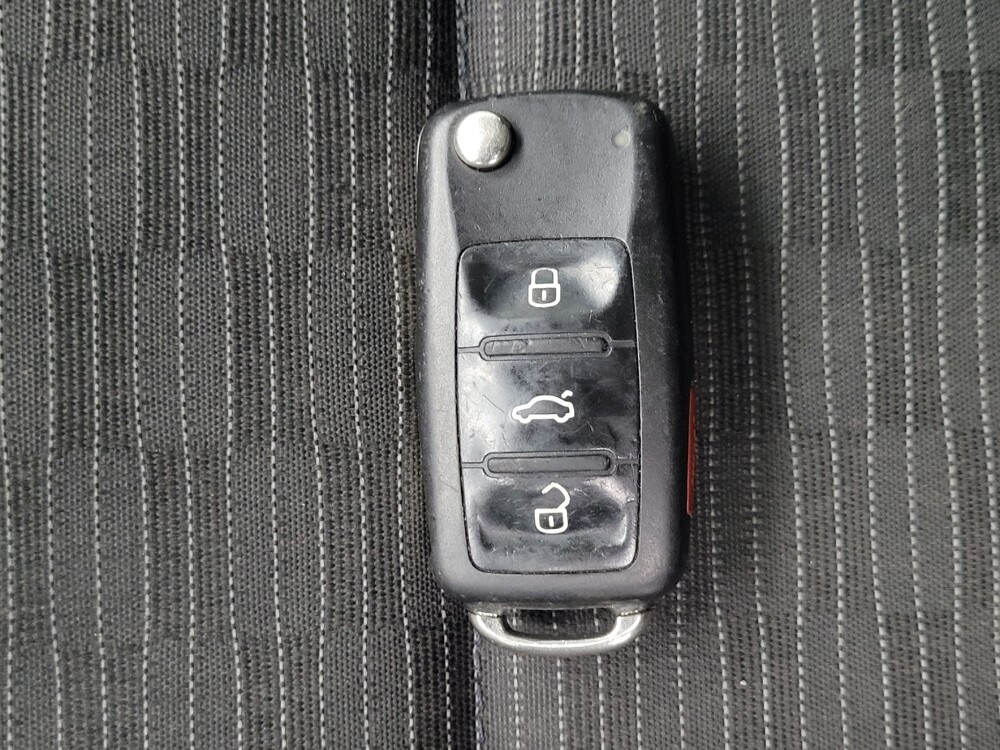 2018 Volkswagen Tiguan in Huntsville, AL 35816 - 18128806 32