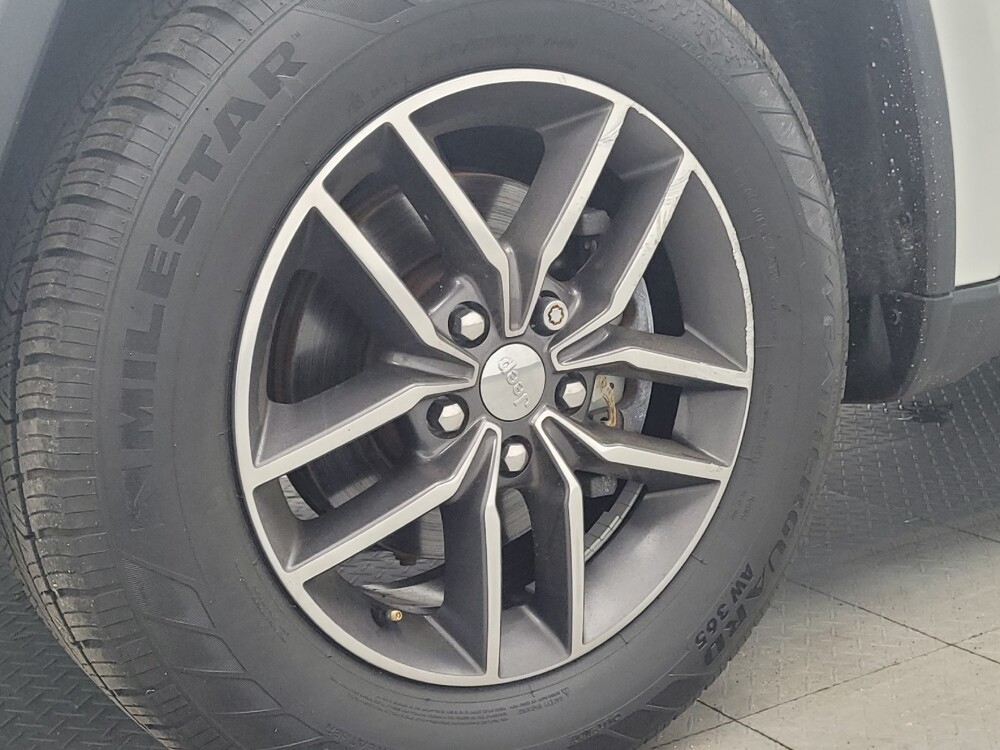 2018 Jeep Grand Cherokee in Huntsville, AL 35816 - 18128808 31