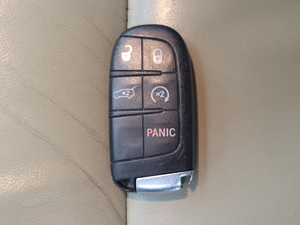 2018 Jeep Grand Cherokee in Huntsville, AL 35816 - 18128808 32