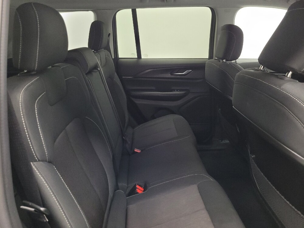 2023 Jeep Grand Cherokee in Las Vegas, NV 89102 - 18128809 19